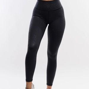 ECHT Wild Scrunch Legging / Black / Large